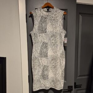 Sharagano Monochrome Sleeveless Midi Dress